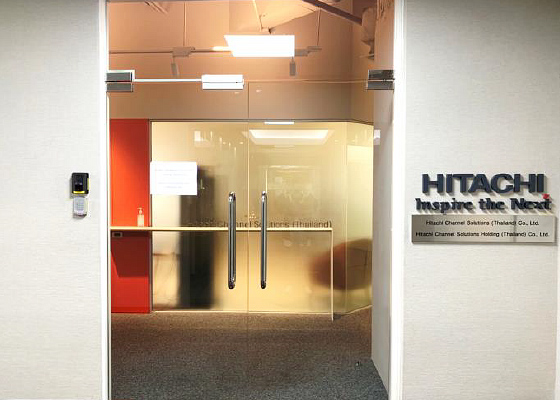 �����`���l���\�����[�V�����Y(�^�C)�Ђ̃I�t�B�X1